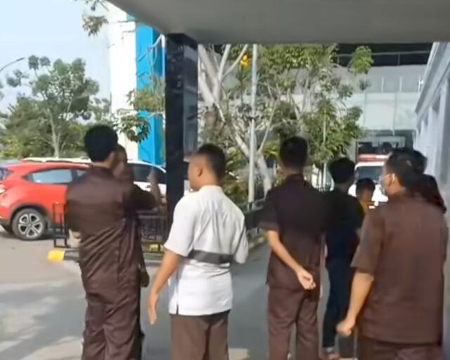 Screenshot_20251102-125312