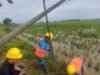 PLN Rengasdengklok Perbaiki Tiang Listrik Miring di Jalur Pertamina Ciptamarga–Medangasem