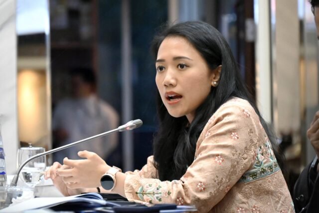 Anggota_Komisi_XI_DPR_RI__Putri_Komarudin__dalam__RDP_Komisi_XI_DPR_RI_bersama_DJKN_dan_Badan_Pengel20260210082253