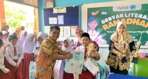 Gebyar Literasi Ramadan: Apical Dorong Siswa Marunda Berani Menulis dan Bicara