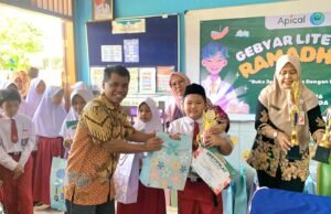 Gebyar Literasi Ramadan: Apical Dorong Siswa Marunda Berani Menulis dan Bicara