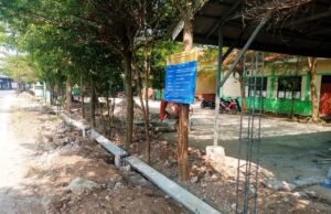 Pengawasan Amburadul, Proyek Pagar SMPN 1 Muaragembong Diduga Abaikan Spesifikasi
