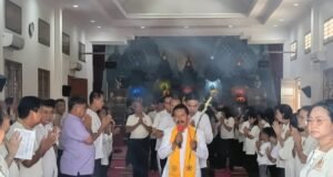 Kapolsek Rengasdengklok Pimpin Pengamanan Hari Raya Waisak 2570 TB/2026 di Vihara Surya Adhi Guna