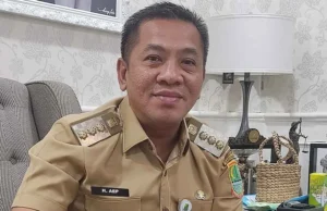 Bupati Karawang Klarifikasi Keberadaan Map “Bupati Karawang” di Rumah Eks Kepala BGN: Berisi Pengajuan SPPG untuk Warga Karawang