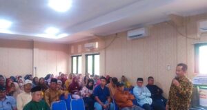 MBK Ventura dan OJK Edukasi Warga Cabangbungin, Salurkan Bantuan Masjid