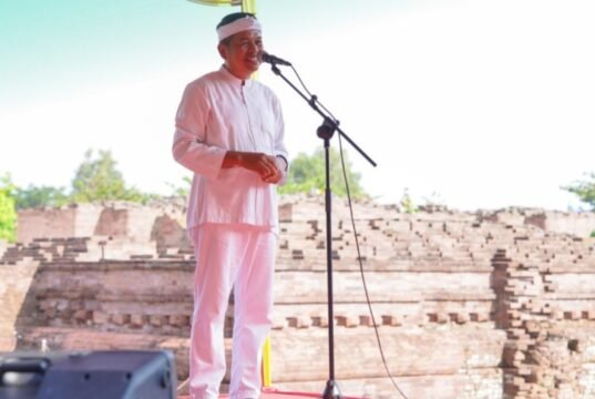 Wabup Karawang Hadiri Pujabakti Waisak di Candi Jiwa Batujaya, Dedi Mulyadi Ajak Masyarakat Menjaga Nilai-Nilai Kebajikan