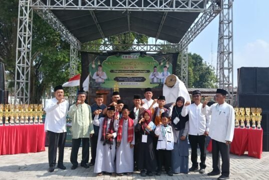 Hadiri Pembukaan STQ IX Cabangbungin, Kades Lenggahjaya Beri Dukungan Penuh kepada Kafilah