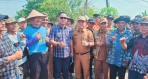 Tinjau Irigasi di Desa Karangharja, Plt Bupati Bekasi Pastikan Penanganan Kekeringan dan Normalisasi Saluran Segera Dilakukan