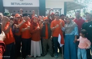 Meriah! Rohimudin Jadi Bacalon Kades Pertama, Ratusan Pendukung Padati Setialaksana