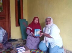 Salurkan Al-Qur’an untuk Pengajian dan Ponpes di Desa Bantarjaya, Layla Rizky Tegaskan Murni Amanah Donatur