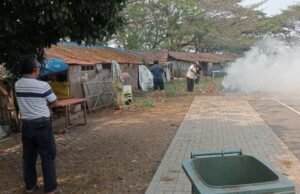Camat Panji Santoso Turun Langsung Pimpin Kegiatan Bersih-Bersih, Ajak Warga Rawat Lingkungan Bersama