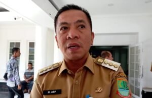 Bupati Karawang Tegas: Oil Spill di Pesisir Pantai Cemarajaya Bersihkan Sekarang, Soal Sumber Tunggu Hasil Lab