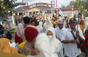 Petahana H. Akim Kembali Bertarung, Ribuan Pendukung Padati Pendaftaran Pilkades Jayabakti
