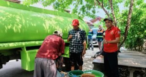 Saat Warga Krisis Air, Sosok Bakal Calon Kades Ini Justru Turun Membawa Harapan
