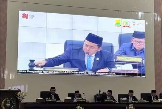 DPRD Karawang Setujui Dua Raperda, Bahas RKUPPAS 2026 dan Reses III