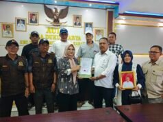 Diantar Ratusan Warga, Kang Are Resmi Daftar Bakal Calon Kades Dukuhkarya