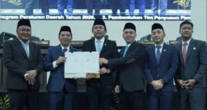 Rapat Paripurna DPRD Karawang Ketok Persetujuan Perubahan APBD 2026