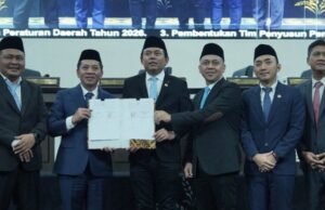 Rapat Paripurna DPRD Karawang Ketok Persetujuan Perubahan APBD 2026