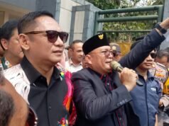 Plt Bupati Bekasi Temui Massa Wartawan, Tuntutan Evaluasi Kepala DLH Mengemuka