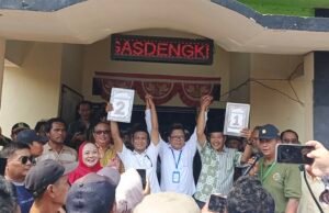 Pilkades Kertasari, Suhendar Nomor Urut 1 dan Kuwu Apud Nomor Urut 2